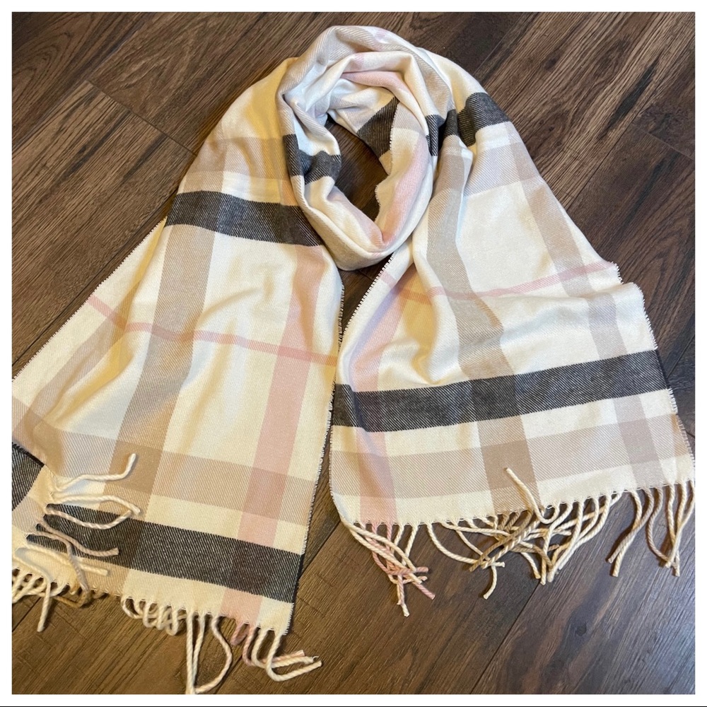 Elegant chic Tartan Plaid cashmere fringe scarf - Picture 5 of 5